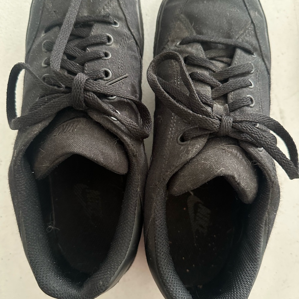 Nike Men's Charcoal Black Sneakers